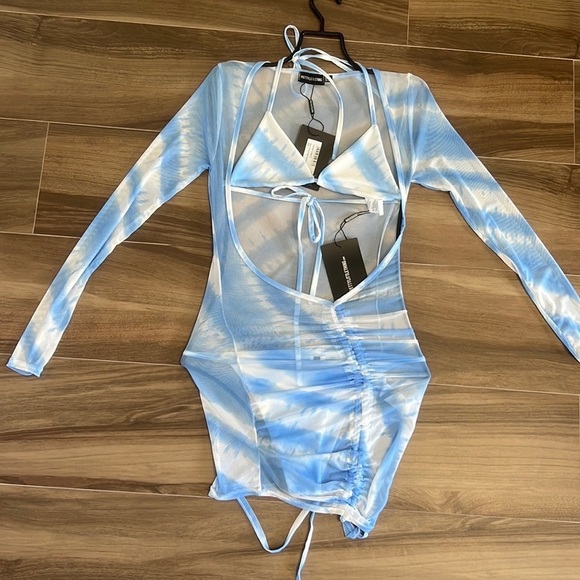 Pretty Little Thing blue tie dye bikini set size 0 - Picture 8 of 10